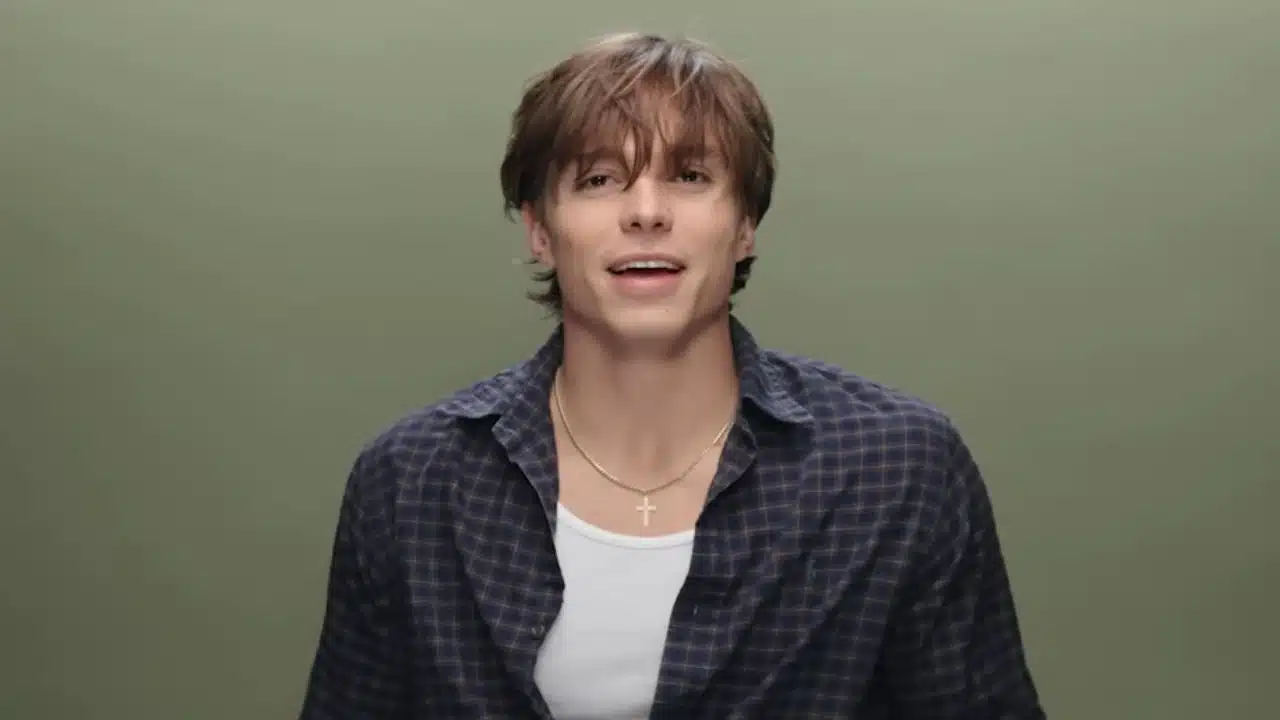 What Nationality is Nicholas Chavez