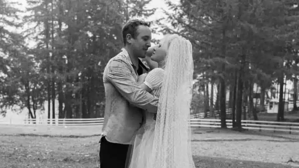 What is Dan Hayhurst's Net worth