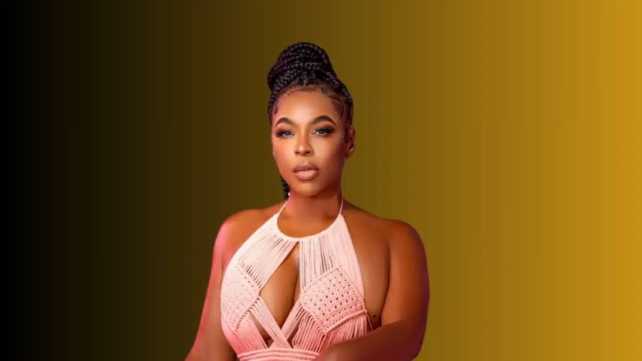 Is Mena Monroe a Transgender