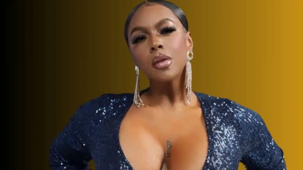 why did mena monroe leave the dirty d