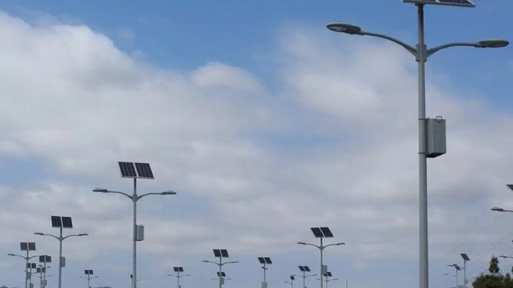 Benefits of Changing Parking Lot Lights To Solar Powered Lights