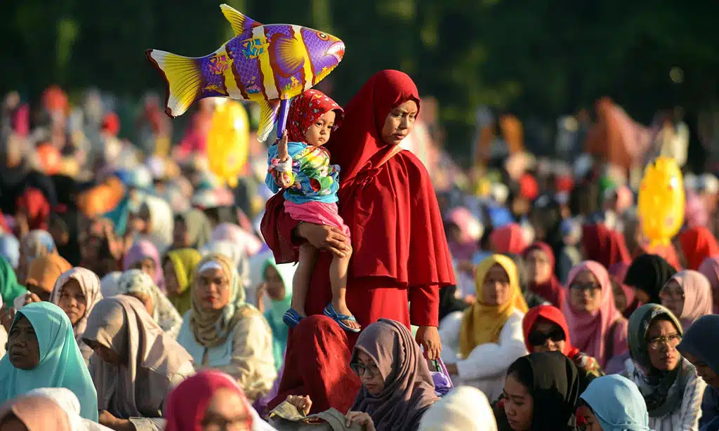 How is Eid Al-Fitr Celebrated?