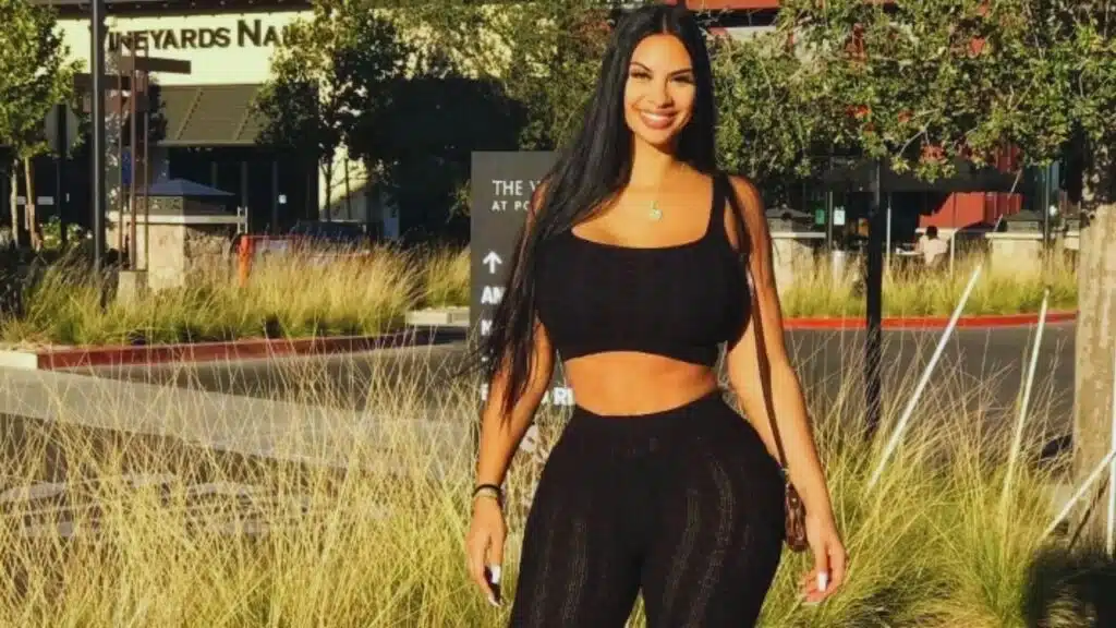 How Old Is Johanna Leia.