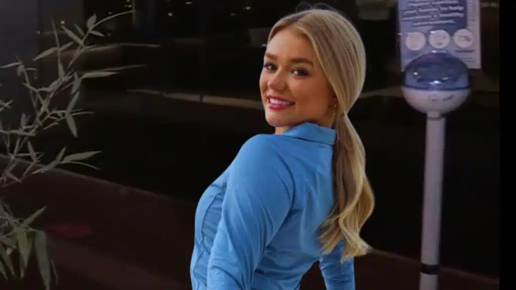 How old is Katie Sigmond