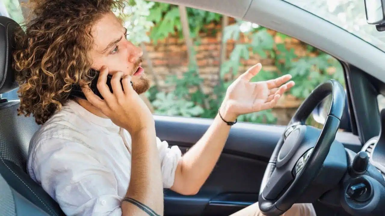 How to Keep Yourself from Perils of Distracted Driving