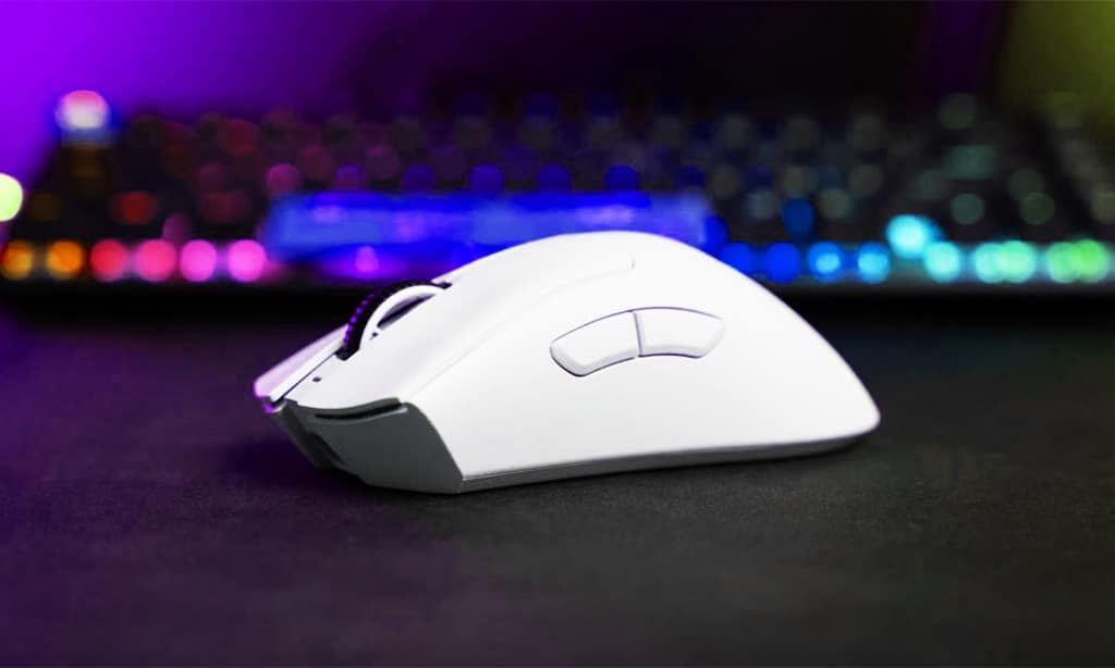 Razer DeathAdder V3 Pro – Ultimate Ergonomic Pick for Long Sessions