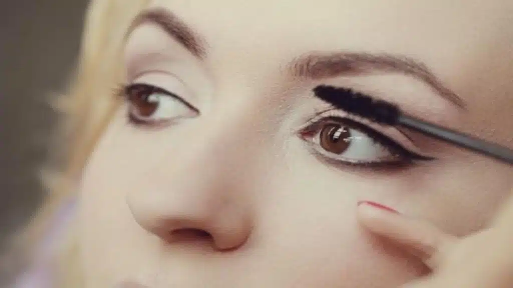 Why and How to Apply a Lash Sealer