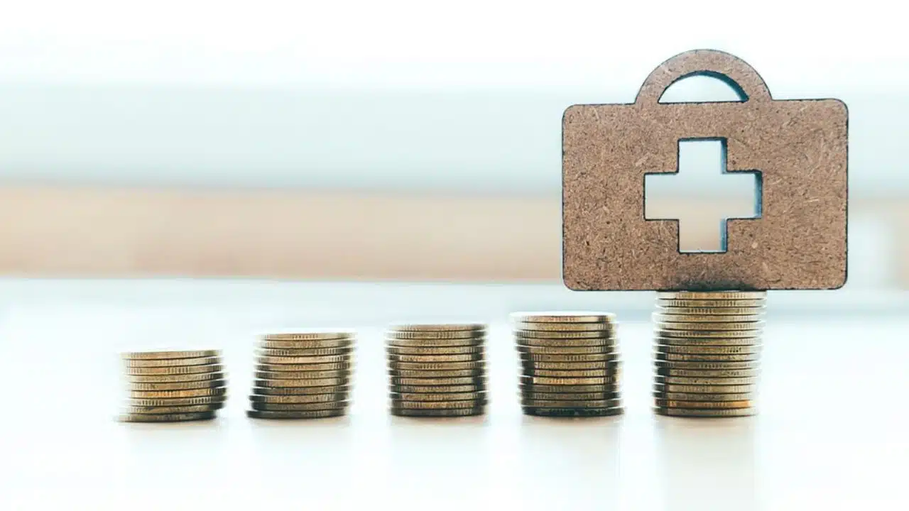 Cashless vs. Reimbursement Claims