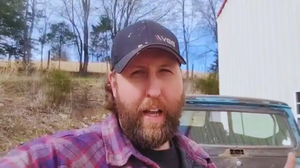 How Old is Derek Bieri