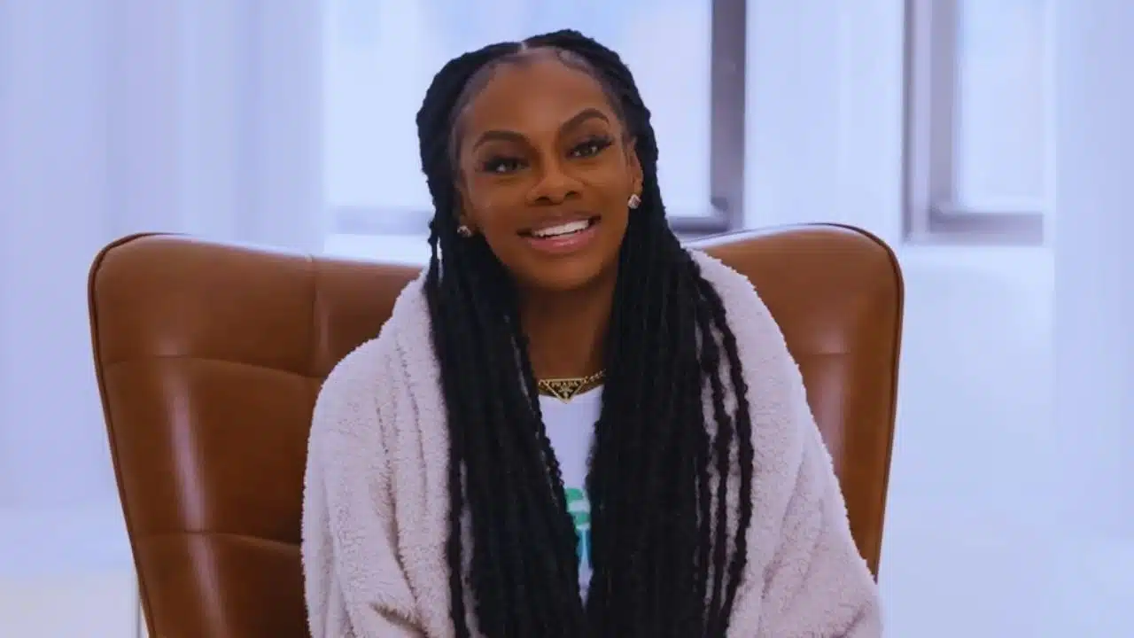 How Tall is Jess Hilarious