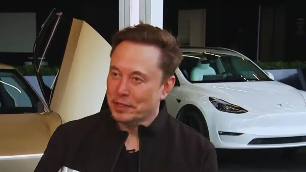 Elon Musk to Stay as Tesla CEO