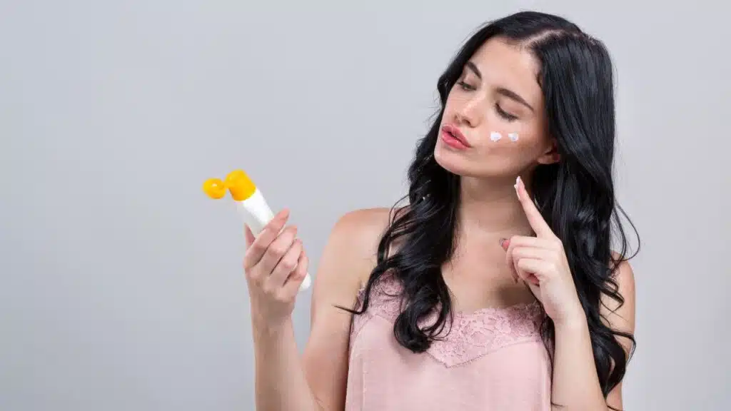 Layer Sunscreen with Makeup