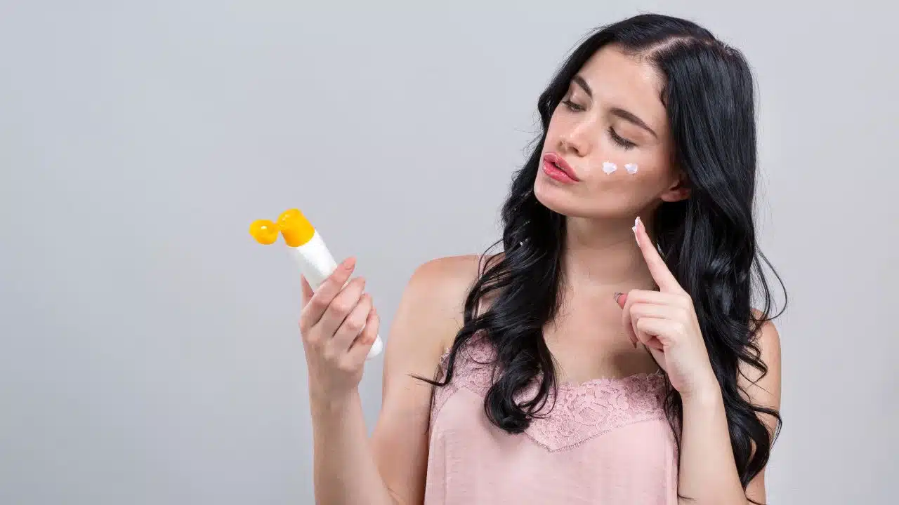 Layer Sunscreen with Makeup