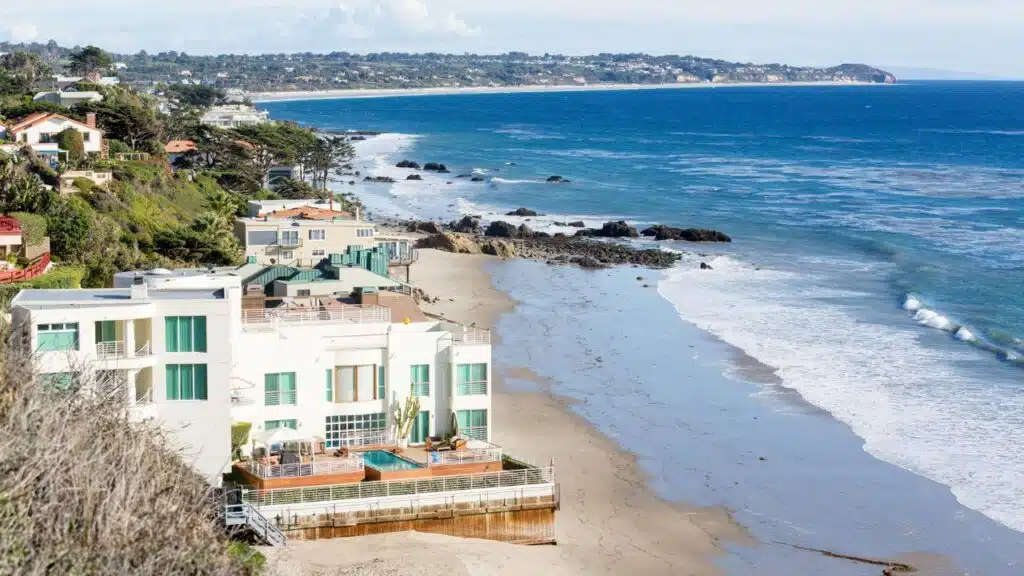 Malibu architects modern beach house