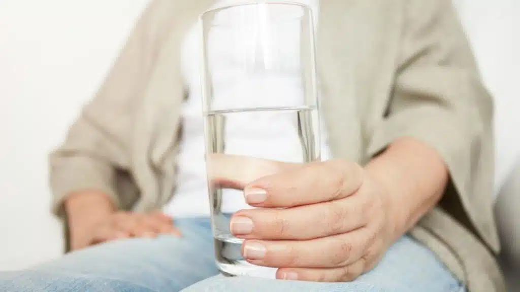 Connection Between Hydration and Urinary Health