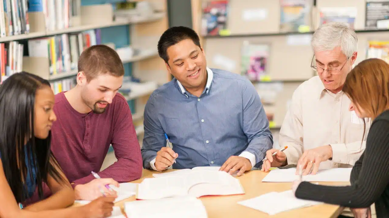 How WritePapers Supports Students in Adult Education