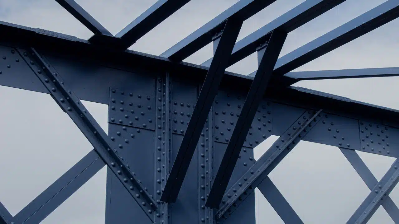 benefits of prefab metal structures commercial use