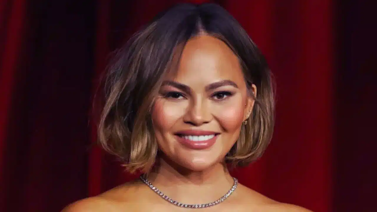 chrissy teigen sobriety relapse alcohol struggle