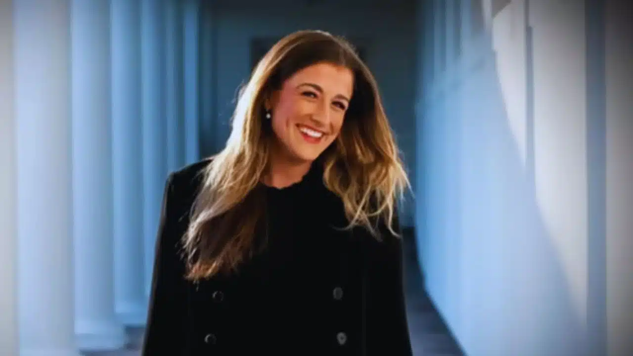 How Old Is Cassidy Hutchinson