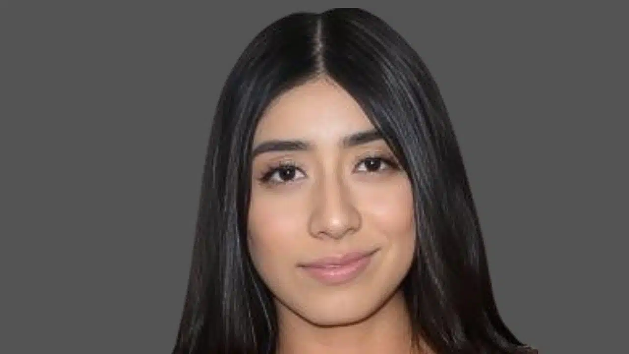 How Tall is Violet Myers