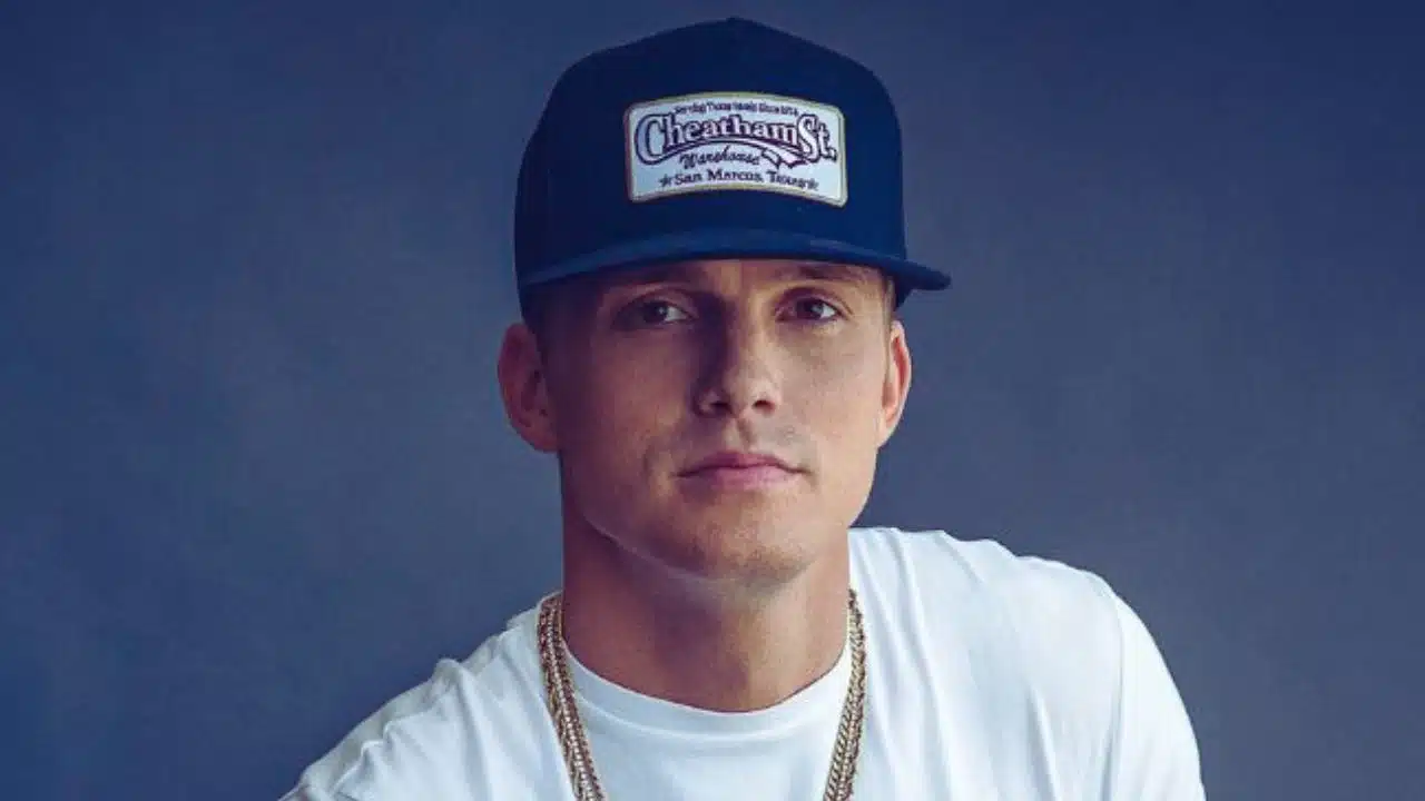 How Old Is Parker McCollum