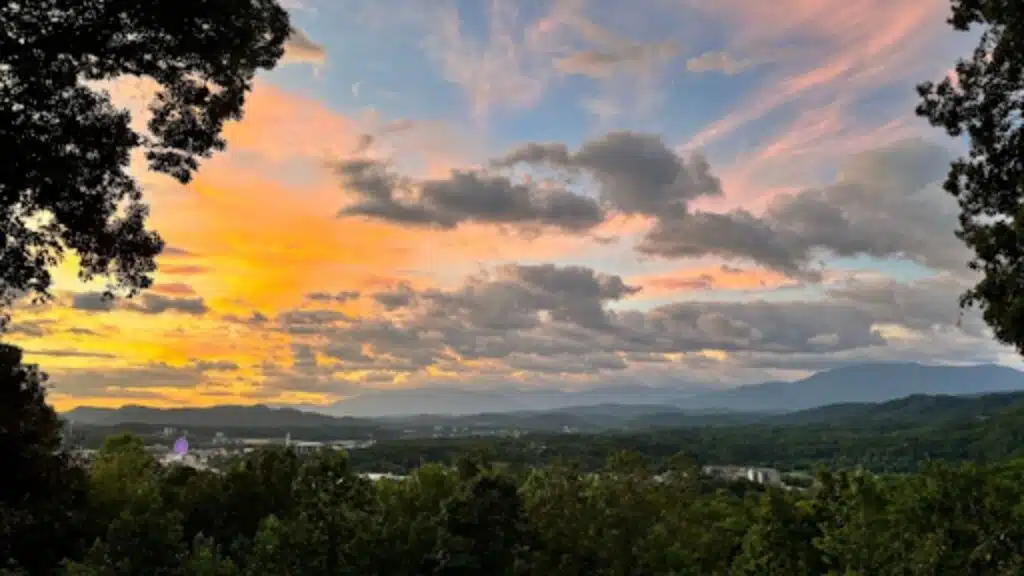 How to Spend a Relaxing Long Weekend in Pigeon Forge