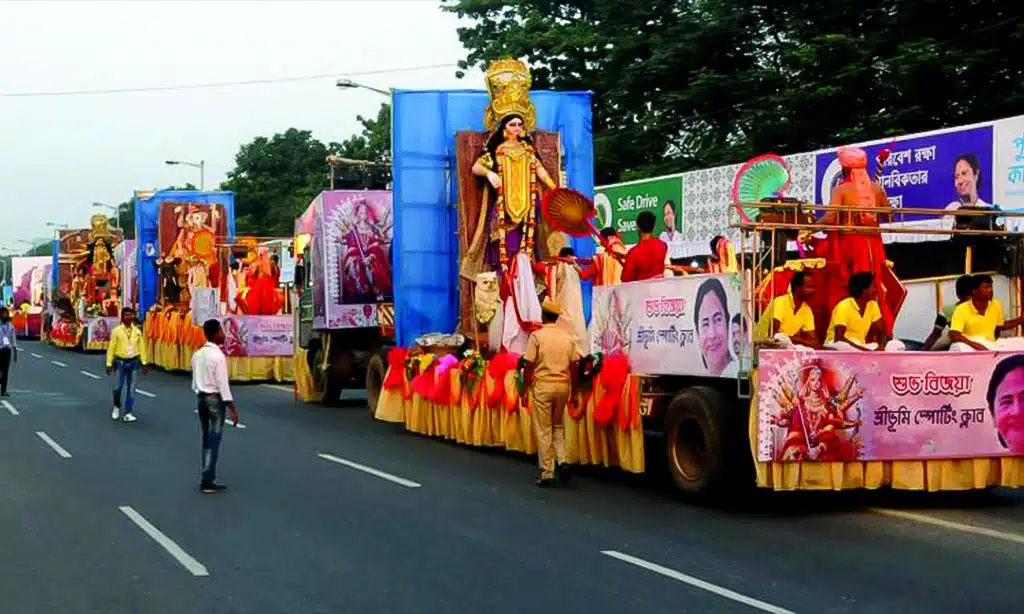 Kolkata’s Grand Street Celebrations of Durga Puja