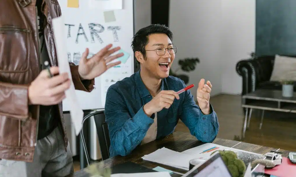 How do angel investors fund early startups