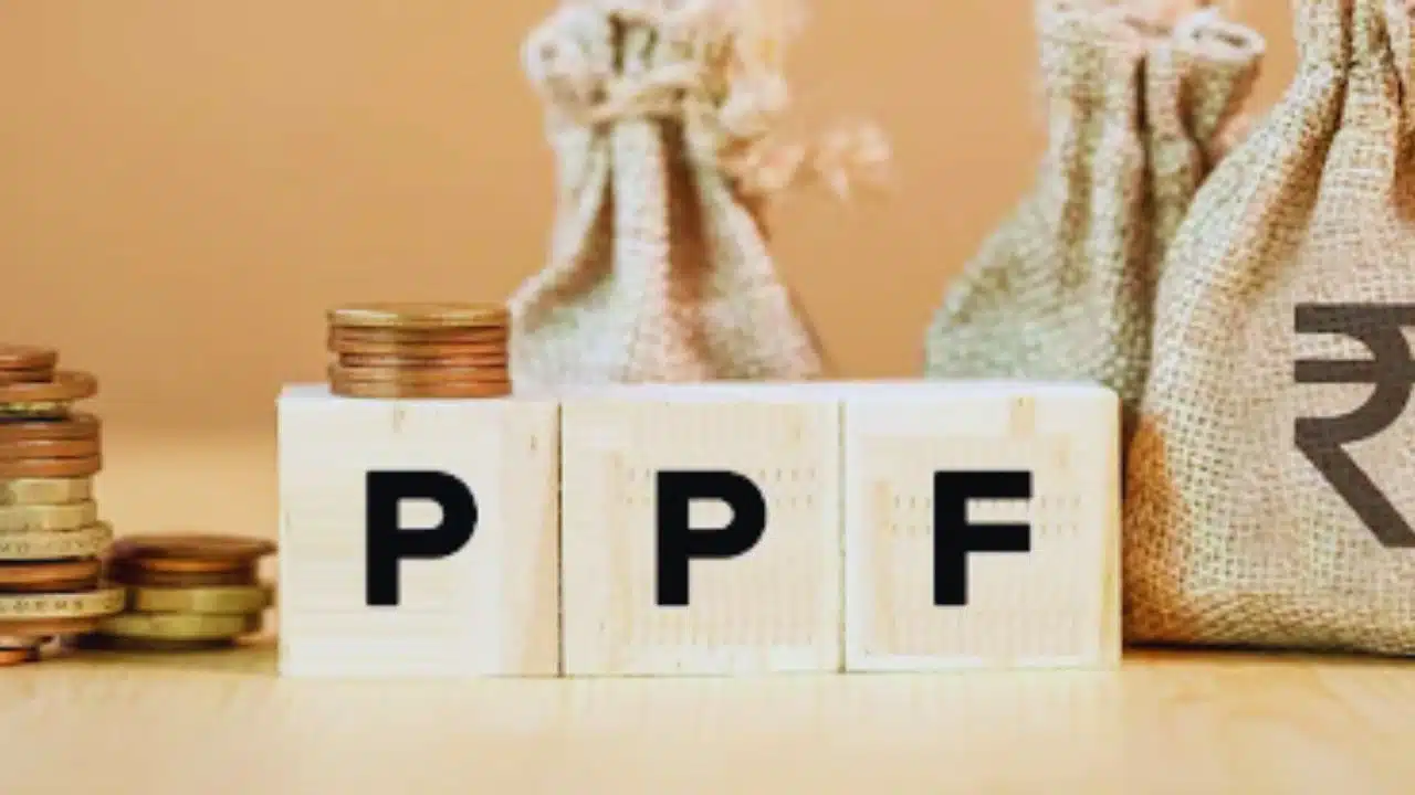 Why PPF is the Best Low-Risk Tax-Saving Investment in 2025