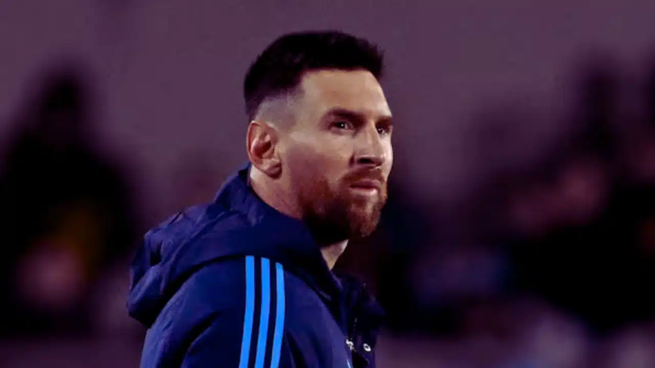lionel messi tears last argentina world cup qualifier