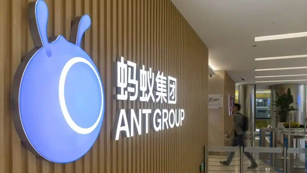 Chinese Tech Giants Suspend Stablecoin Plans Amid Beijing Warning