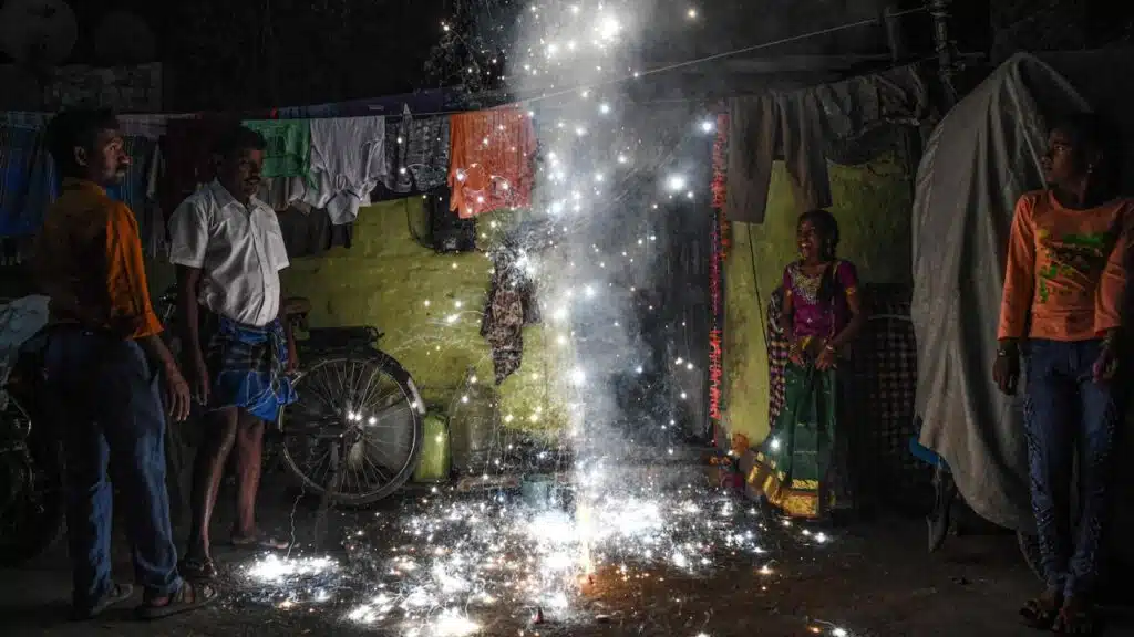 Delhi toxic haze green Diwali