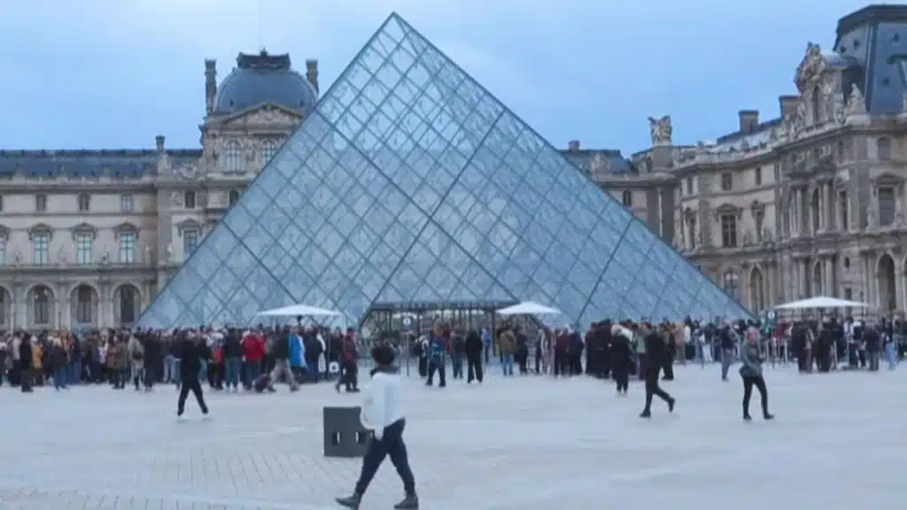 France Crown Jewels Can the Nation Recover Its Lost Treasures