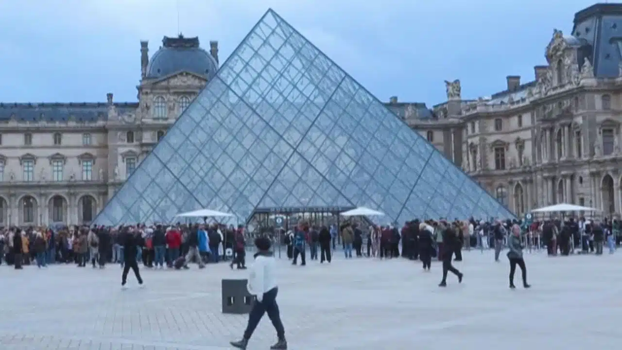 France Crown Jewels Can the Nation Recover Its Lost Treasures