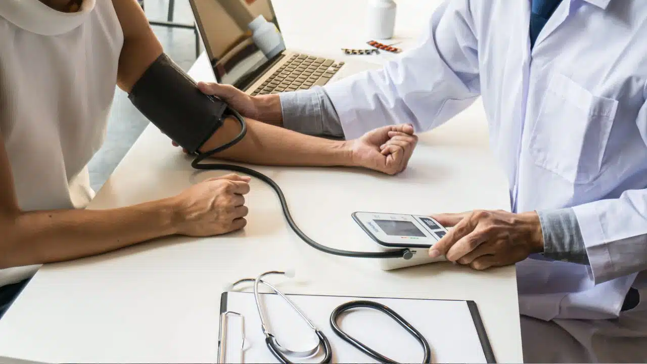 Holistic and Natural Paths for Treating Common Diseases