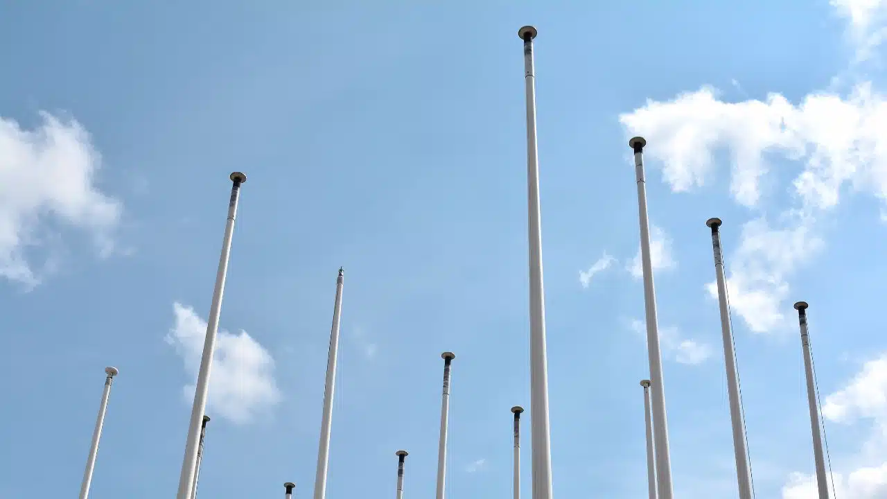 How to Choose the Right Flagpole Height and Material for Your Property
