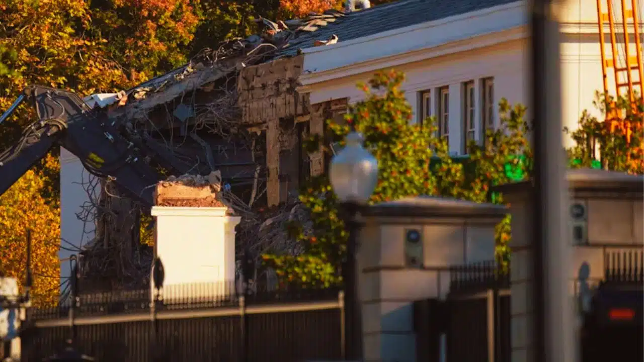 trump east wing demolition