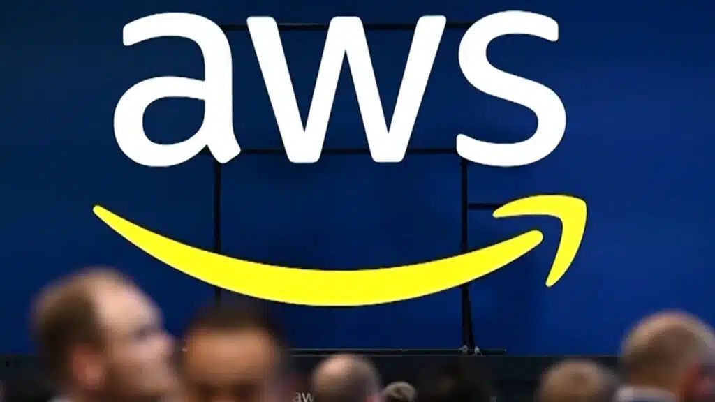 Amazon Hits Record High with $38B OpenAI Deal – AI Cloud Computing