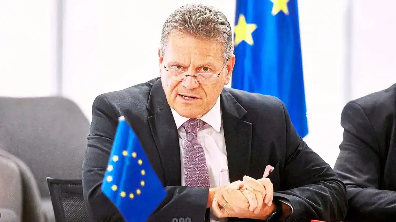 eu to propose plan implementing august trade deal with us