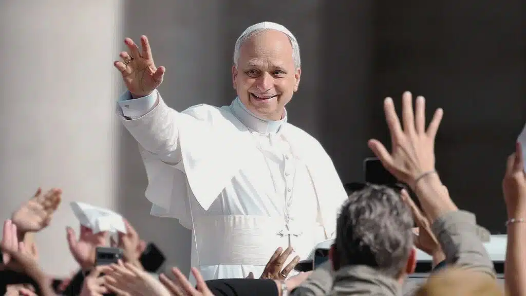 pope leo welcomes hollywood stars vatican