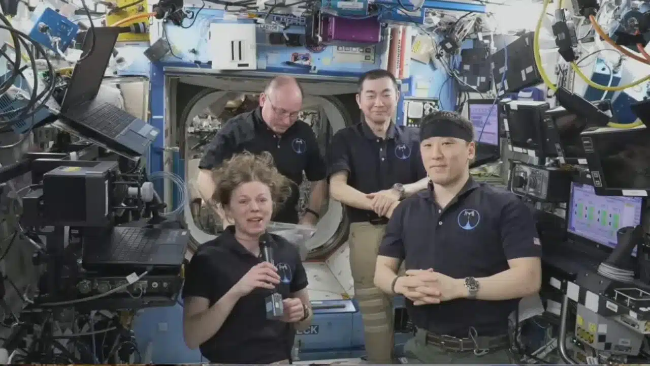 Russia Sends NASA Astronaut and Cosmonauts to ISS on Thanksgiving