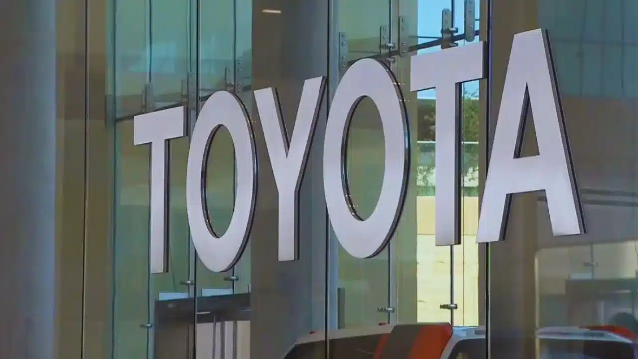 Toyota 10b us investment ev battery plant