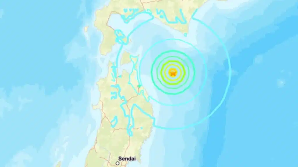 6.9 magnitude aftershock japan tsunami warning