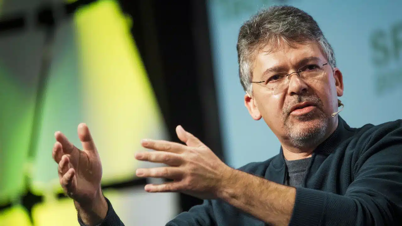 apple ai chief retirement siri reshuffle