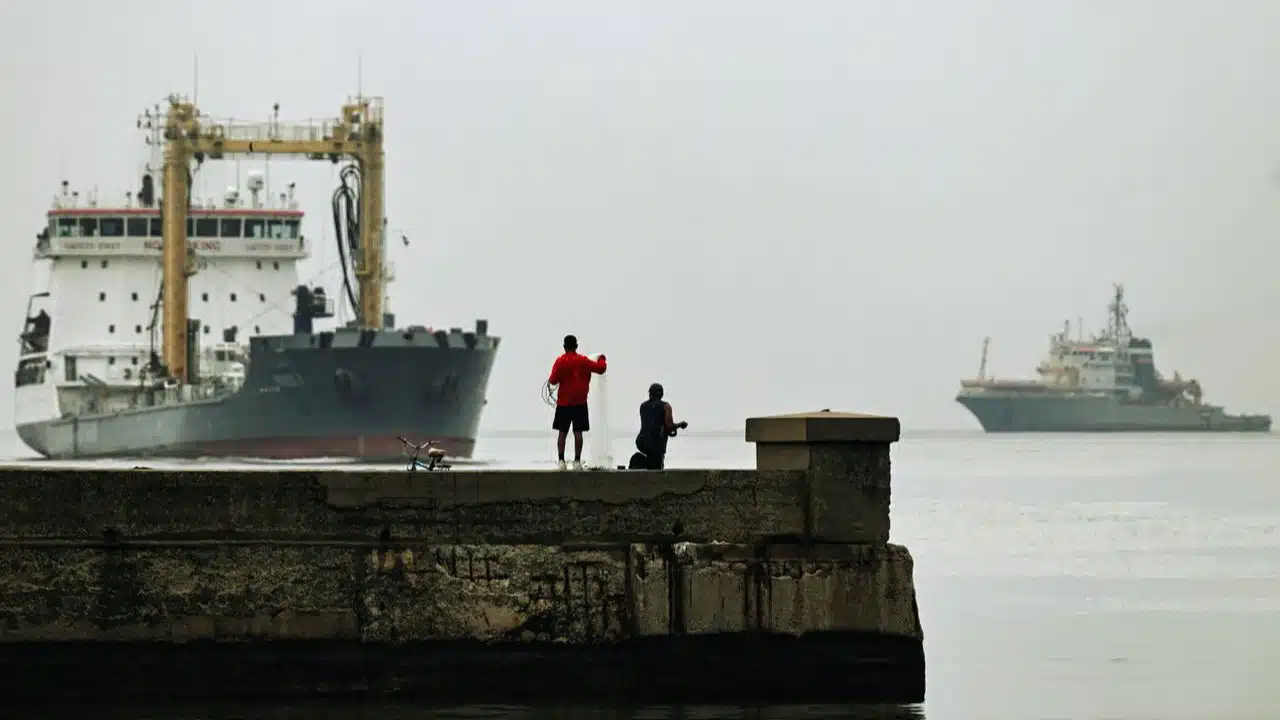 EU weighs visa bans on nations shielding Russian shadow fleet