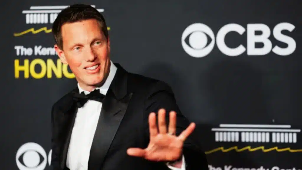 paramount 77.9 billion hostile takeover bid warner bros netflix deal