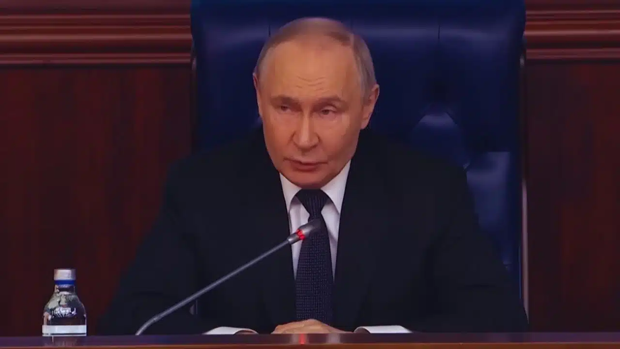 Putin rejects compromise on Ukraine