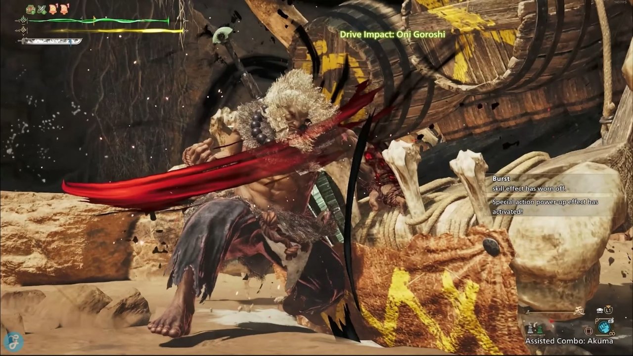 Akuma performing combo