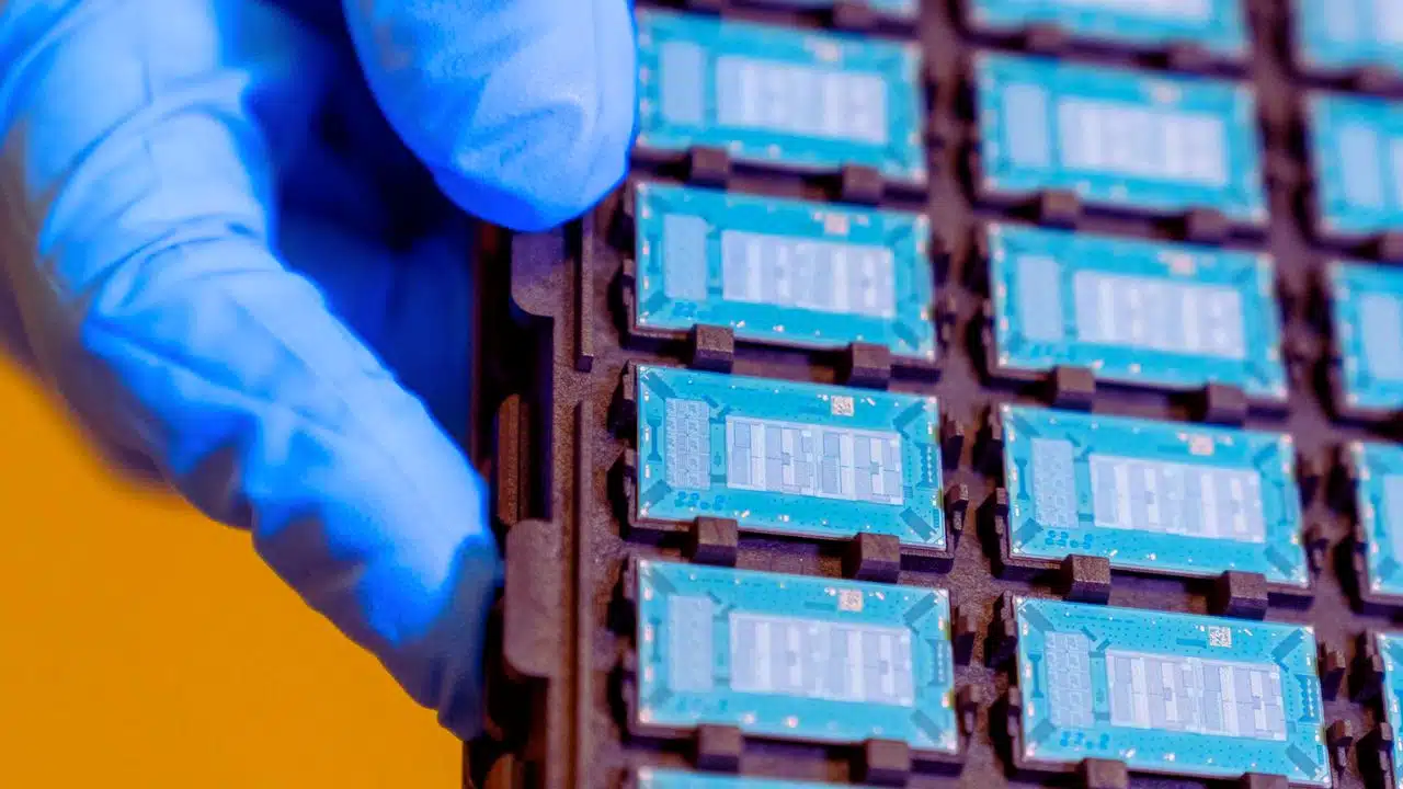 intel high-na euv mass production