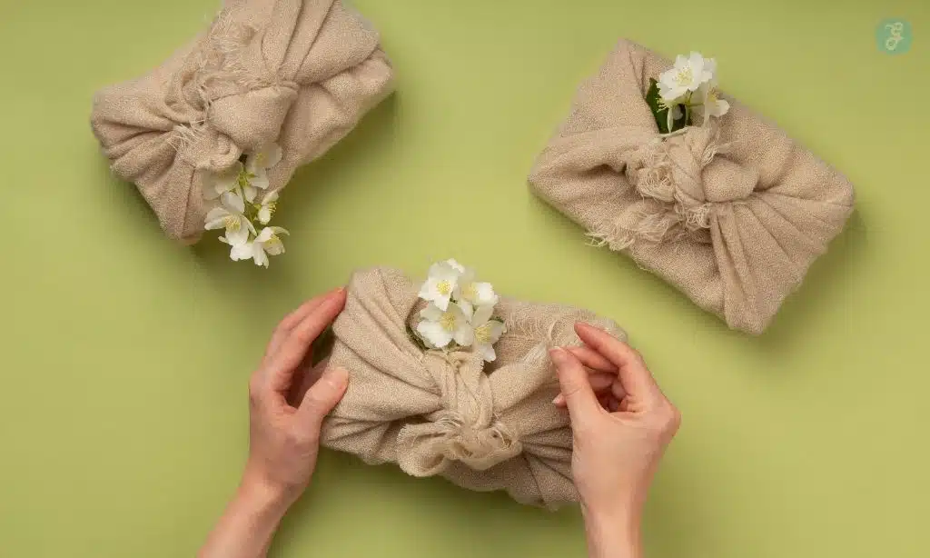 DIY Eco-Friendly Valentine Gifts clothing wrapping